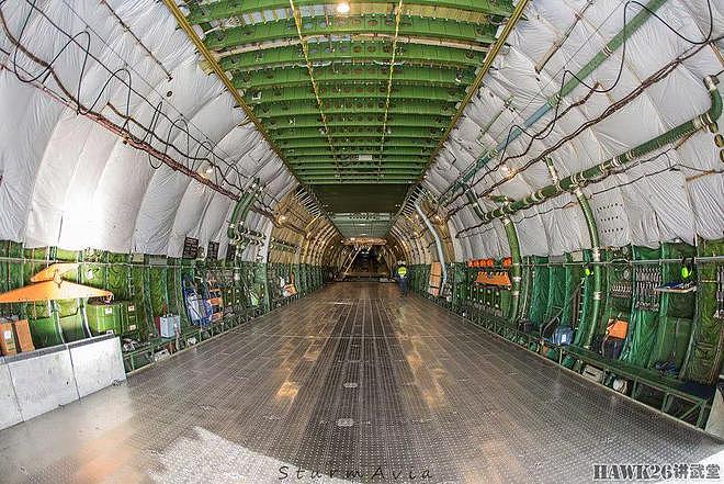 钻进安-124“鲁斯兰”巨型运输机 难得一见的上层甲板 还设有床铺 - 3