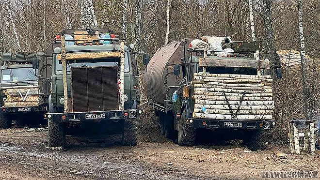 俄军后勤部队用原木加强车辆 自己动手保住小命 这个套路大家都懂 - 1