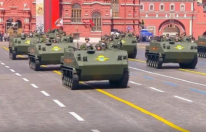 盘点俄罗斯2022红场阅兵，所出现的那些地面装备 - 8