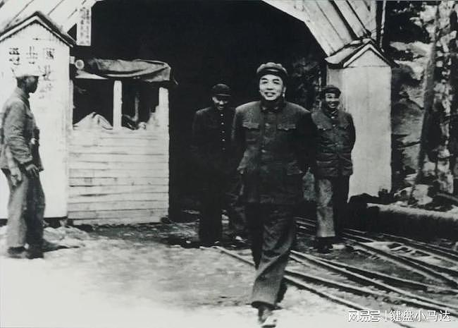 朝鲜战争美军不肯和谈，彭德怀正组织第六次战役，毛主席致电叫停 - 16