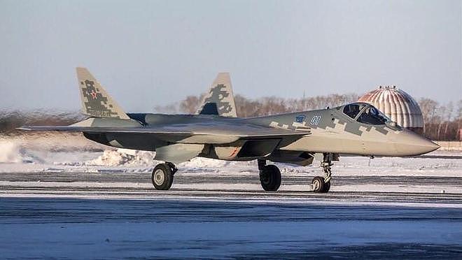 压轴登场！俄空天军苏-57组队猎杀乌军地面目标，会被打下来吗？ - 3