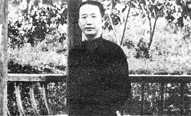 宋希濂被特赦后，周总理亲自道歉，1985年在机场给陈赓遗孀塞钱 - 2