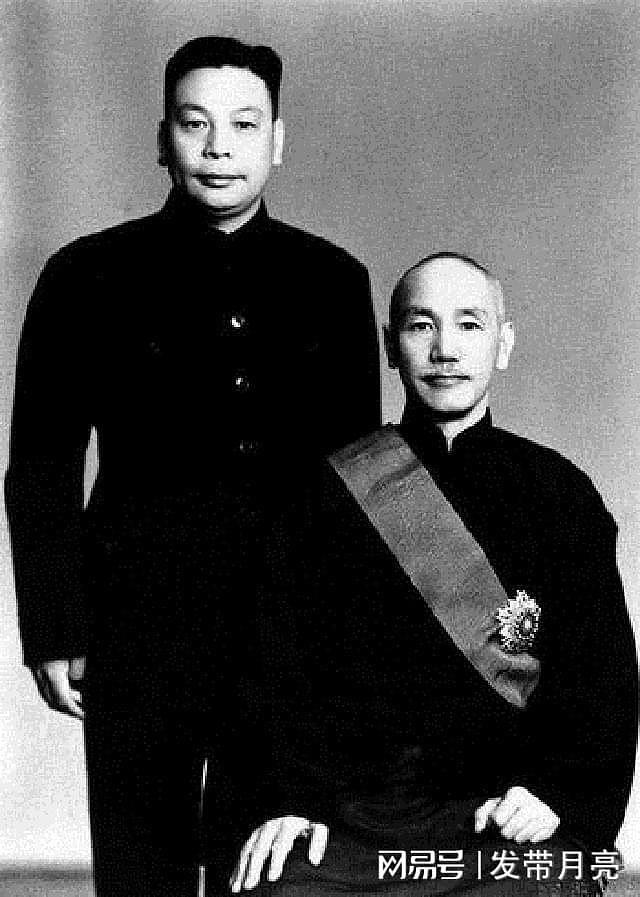 1956年，为争取台湾回归，周总理称：蒋介石父子可来中央任职 - 3