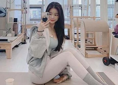 24岁韩国小姐姐，多年瑜伽练出迷人身线，纤细美腿引起网友羡慕 - 3