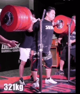 华哥挑战深蹲270公斤，成功完成3次动作，网友：动作不够标准 - 13