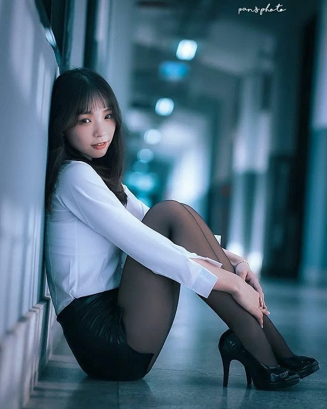 文艺范：中国台湾摄影师阿潘 用电影构图塑造亚洲女性别样风情 - 4
