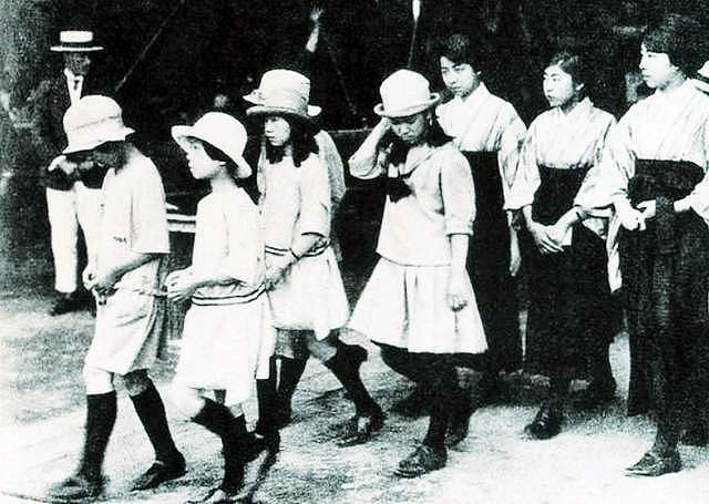 1937年，20万日军攻陷南京，外国人写下了日军的暴行 - 8