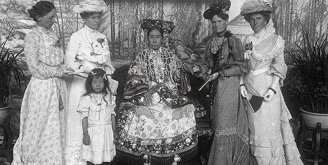 慈禧太后为什么多次恶整自己唯一的妹妹？1908年12月2日溥仪称帝 - 13