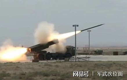 陆军铁拳，国产新型箱式远程火箭炮，性能超过03远火 - 3