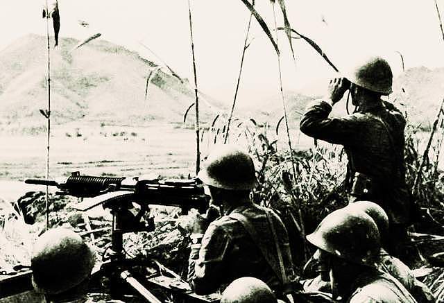 1941年，新四军伏击日军，却被敌人包围，狙击手让新四军吃了大亏 - 6