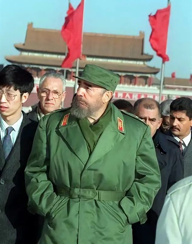 1995年卡斯特罗访华找出路，走遍北上广深后感慨：中国能媲美欧洲 - 8