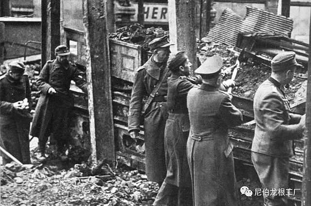 魔窟街垒：柏林战役期间的反坦克工事 - 12