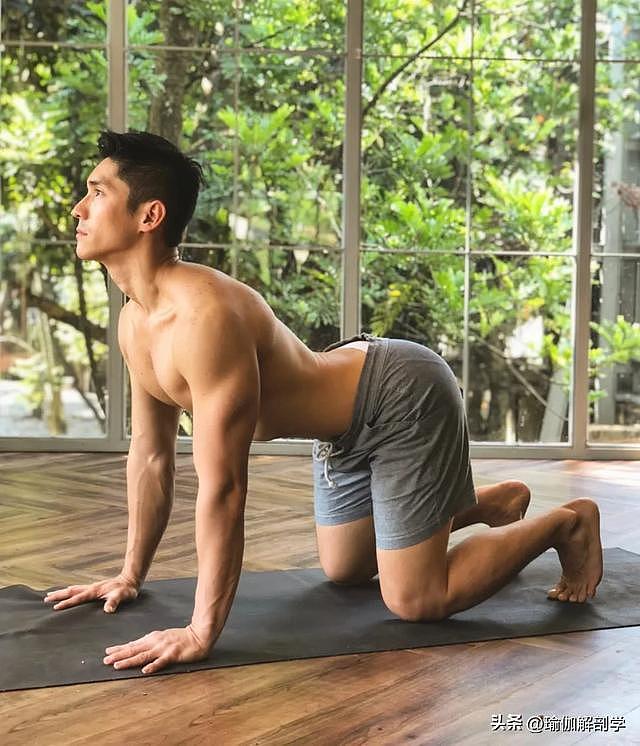 男人练瑜伽就是帅，5位瑜伽男神，你最喜欢哪一个？ - 28
