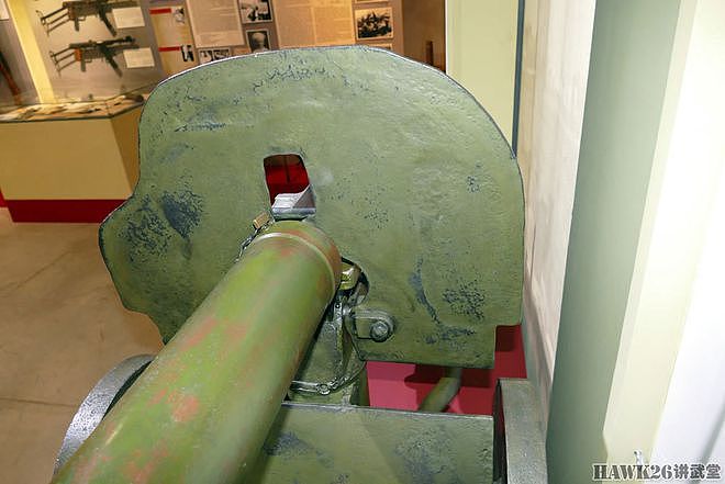 细看：俄罗斯博物馆展出特殊马克沁 列宁格勒围困期间生产的机枪 - 13