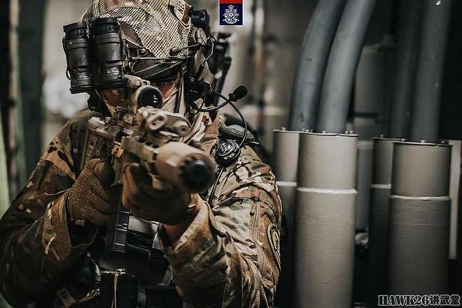 荷兰海军陆战队最新宣传照 狙击小组晒新式装备 极具视觉冲击力 - 2