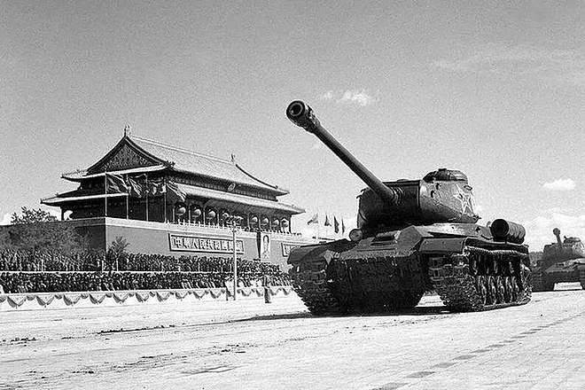 1955年，我国没坦克工业，解放军为何能有数百辆坦克参加军演 - 8