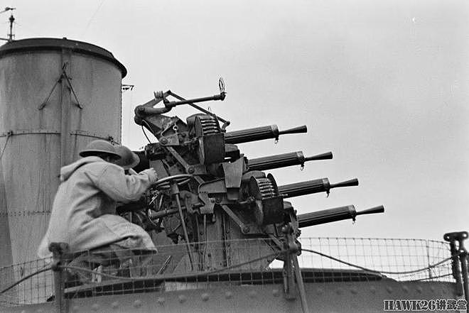 二战英国海军四联装高射机枪 最后的防空屏障 引出一段悲惨往事 - 2