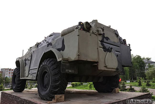 细看：BRDM-2M装甲侦察车 生产厂家测试样品 性能得到显著提升 - 9