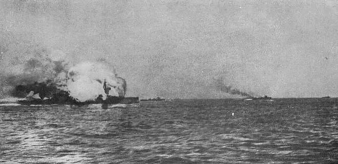 日德兰海战，德舰“皮糙肉厚”才损失小吗？成败在一个不起眼的点 - 14
