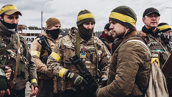 乌克兰担忧俄罗斯军队总攻马里乌波尔 从而打通陆地走廊 - 2