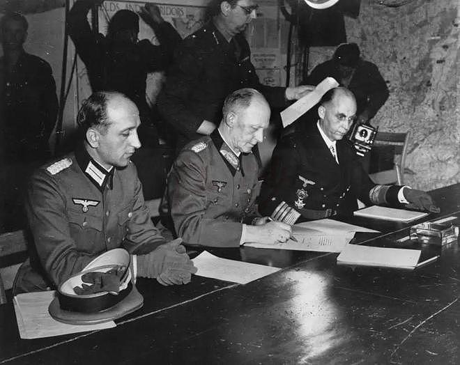 代表纳粹签署投降书的三名将军结局如何？1945年5月7日德国投降 - 2