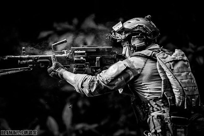 法国外籍军团最新宣传照 战斗蛙人在赤道地区训练 HK416逐渐列装 - 8