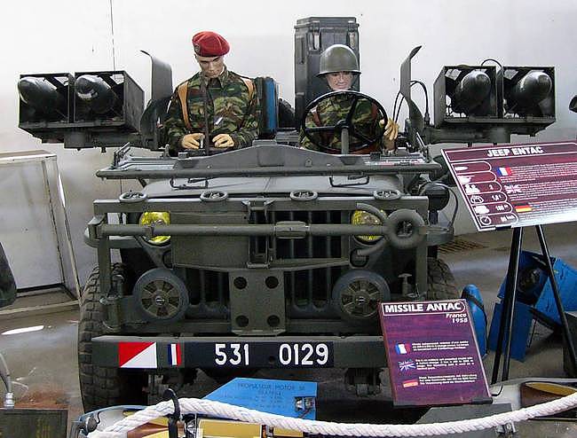 法国线导式反坦克导弹 美军装备吉普车 用于反坦克 - 4