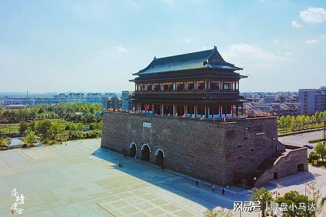 安徽凤阳有一座标志建筑，历史悠久，独具特色，还能俯揽城市美景 - 8