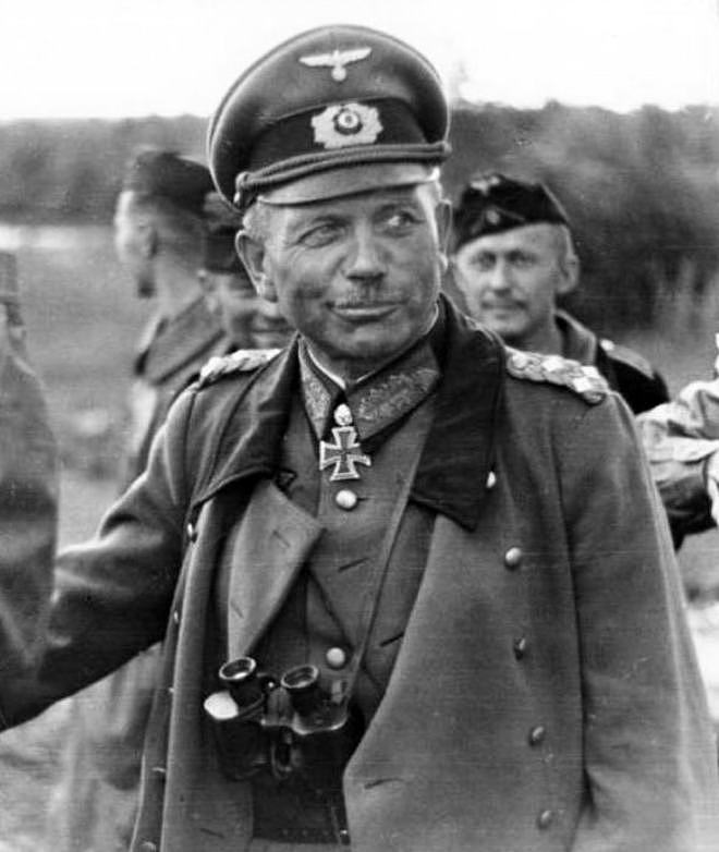 被免职后的古德里安，曾心灰意冷想解甲归田，却被希特勒所挽留 - 5