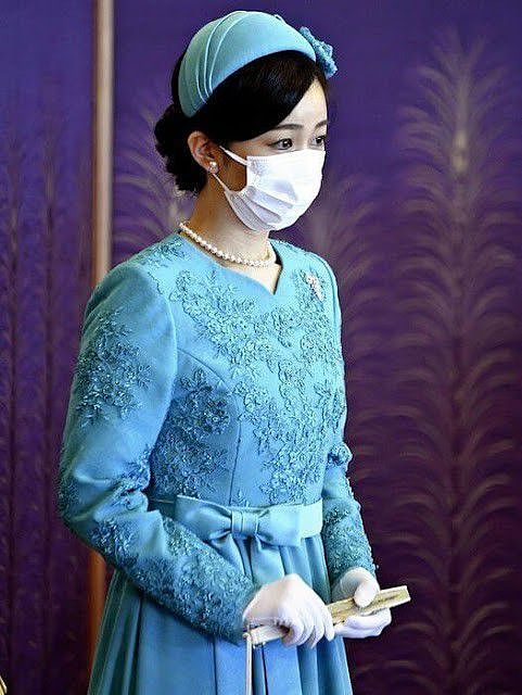 日本27岁佳子公主独自闪耀！刺绣长裙勒出水蛇腰，身材丰满好迷人 - 2