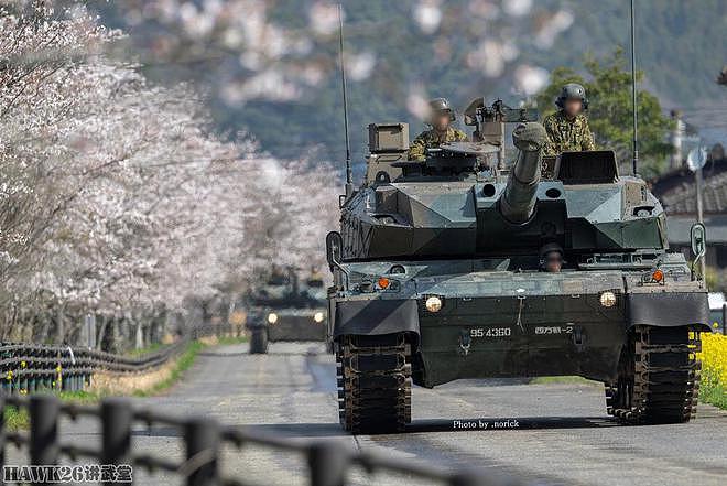 日本摄影师拍摄“战车道”新型装甲抢救车亮相 采用10式坦克底盘 - 1