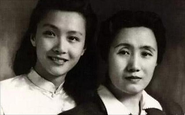 1929年上海女老板资助一落魄青年，20年后相遇，对方已是兵团司令 - 8