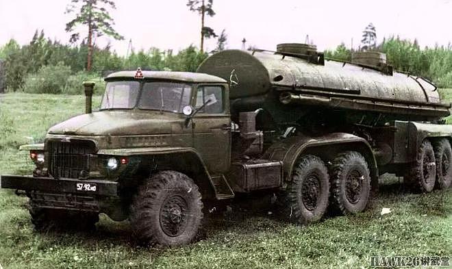 图说：乌拉尔-375越野卡车 冷战时期苏军象征 百公里喝100升汽油 - 7