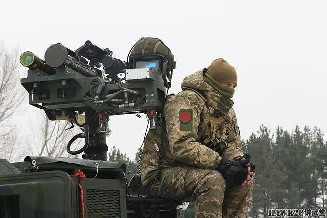 乌克兰展示防空导弹发射车 配备双联装“毒刺”击落12个空中目标 - 5