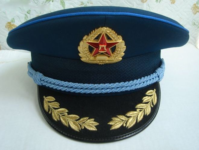 中国空军74年的军帽变迁史 - 26