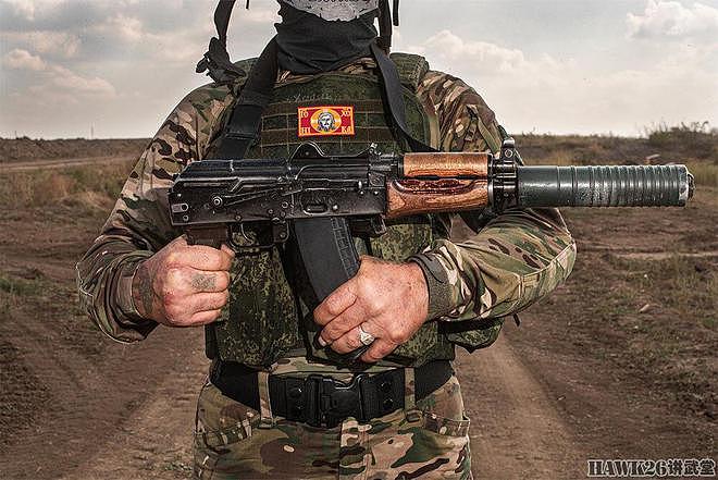 解读：卡拉什尼科夫公司摄影展 俄军前线士兵如何改装自己的武器 - 24