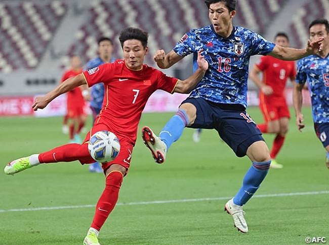 日本足协赞扬国足2大球星，除了武磊还有他：左脚射术一流 - 4