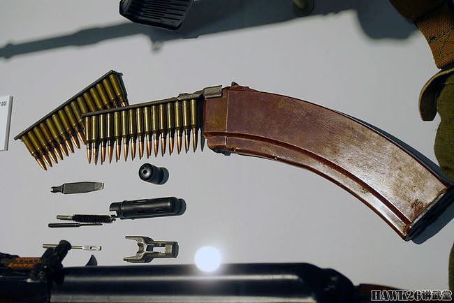 细看：RPK-74轻机枪专题展柜 所有配件一应俱全 博物馆用心良苦 - 9
