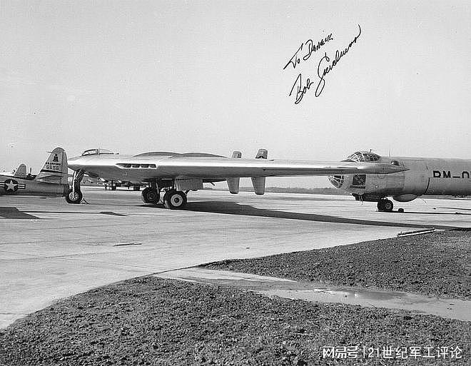 B-2轰炸机参加葬礼飞行：送别美国空军传奇试飞员 - 22