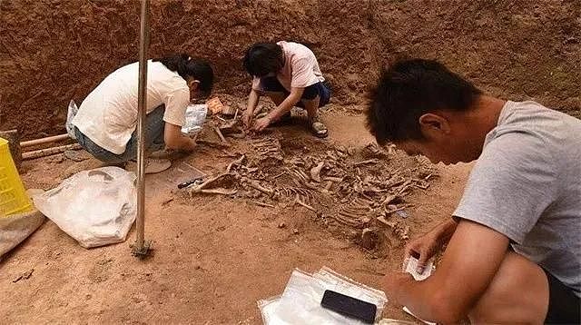 中国的一场考古发现，让专家怀疑西方历史被篡改 - 2