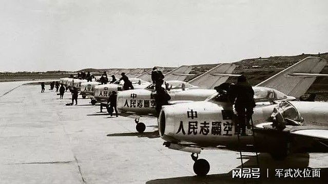 初生牛犊，刚诞生的中国空军为何敢挑战美国空军，这几点缺一不可 - 2