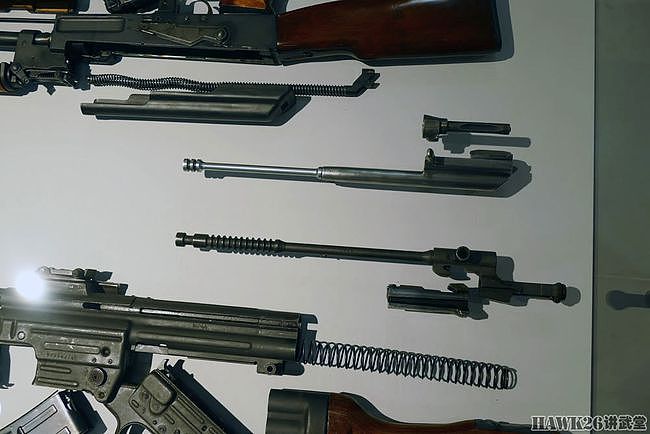 俄罗斯军事历史博物馆新增精彩陈列 揭示Stg44与AK-47之间的关系 - 11