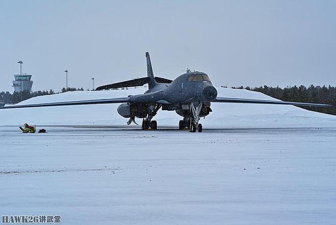 美军两架B-1B战略轰炸机首次部署瑞典 与准北约成员国进行演习 - 7