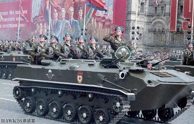 从俄乌冲突的一张照片说起：BTR-D伞兵运输车 魔改生涯同样精彩 - 2