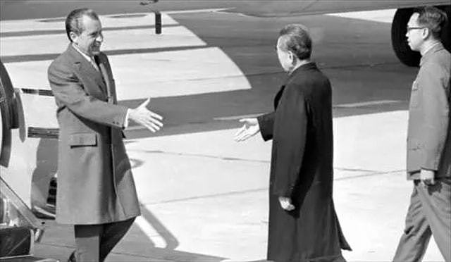 毛主席送给尼克松12字墨宝，尼克松看后一头雾水，近50年无人能解 - 4