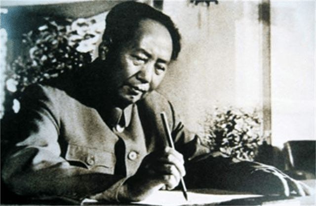 张玉凤透露毛主席最后一年的生活：他非常孤独，经常一个人掉泪 - 8
