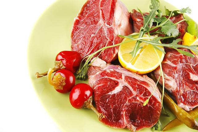 牛肉吃多了会致癌，白肉比红肉健康？为你总结：这3种肉是要少吃 - 4