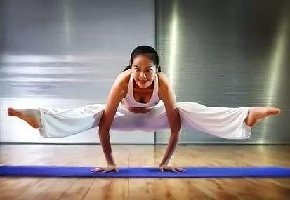 家庭版瑜伽分享：清晨锻炼一次，压力减小，心情舒畅，美丽天成！ - 6
