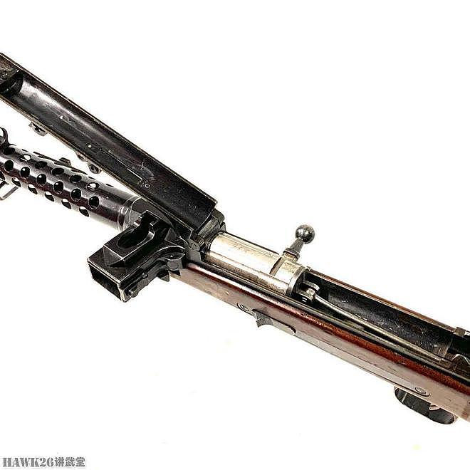 细看：斯太尔MP34“冲锋枪中的劳斯莱斯”波兰生产出口葡萄牙 - 15