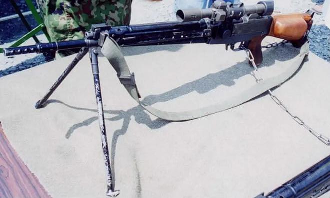 日本战后自行研制的第一款自动步枪 - 21